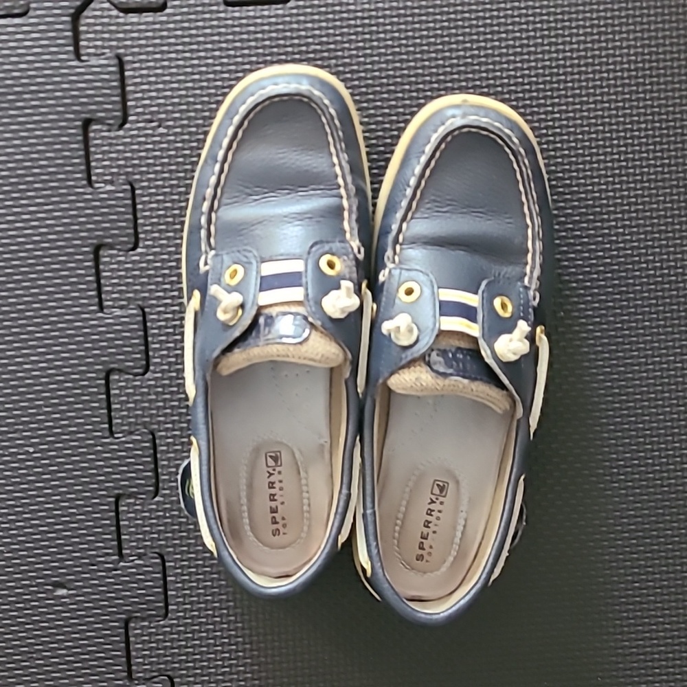 EUC Sperry boat shoes size 6.5